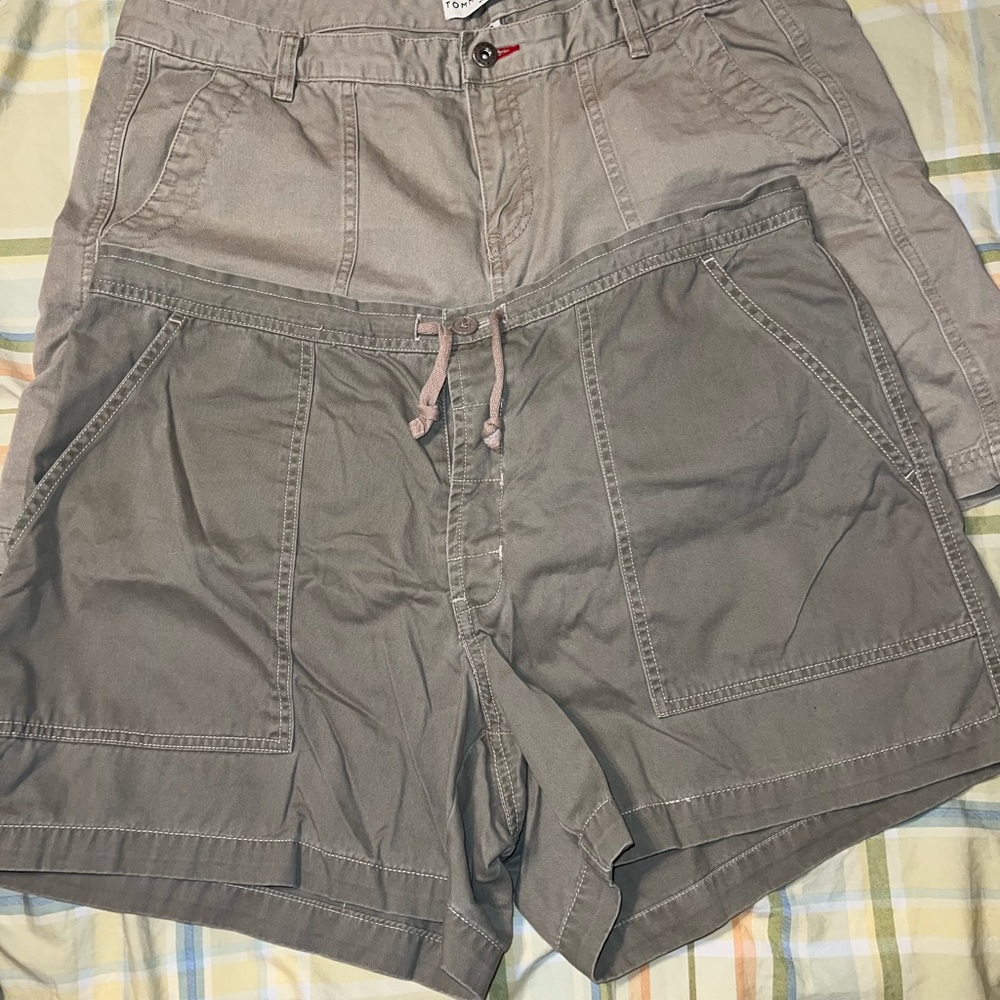 Bundle of 2 shorts size 16 VEUC